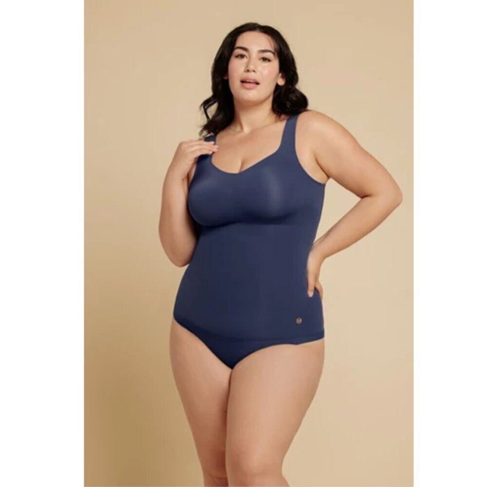 NWT Evelyn & Bobbie Smooth Cami Navy